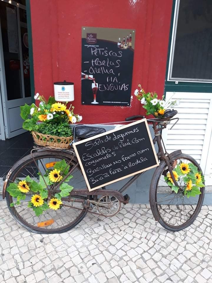 Casa de Petiscos "Casa das Enguias"